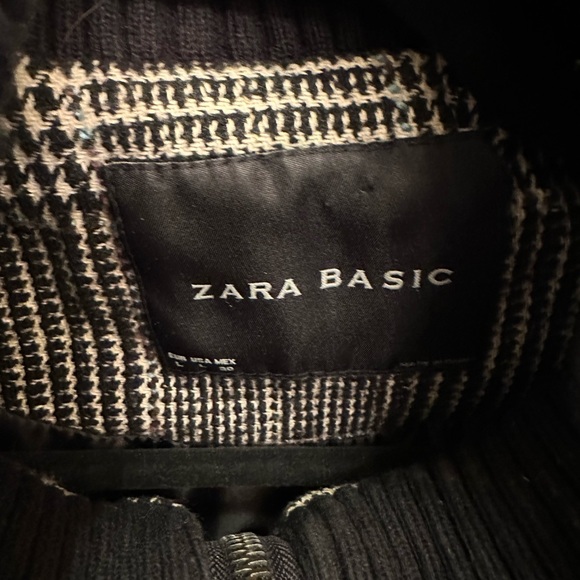 Zara basic plaid jacket.  Size L. - Picture 3 of 5